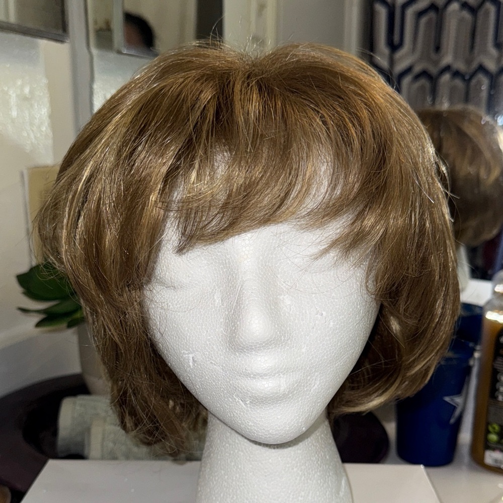 Esthetic designs Stylish Brown Wig for Women